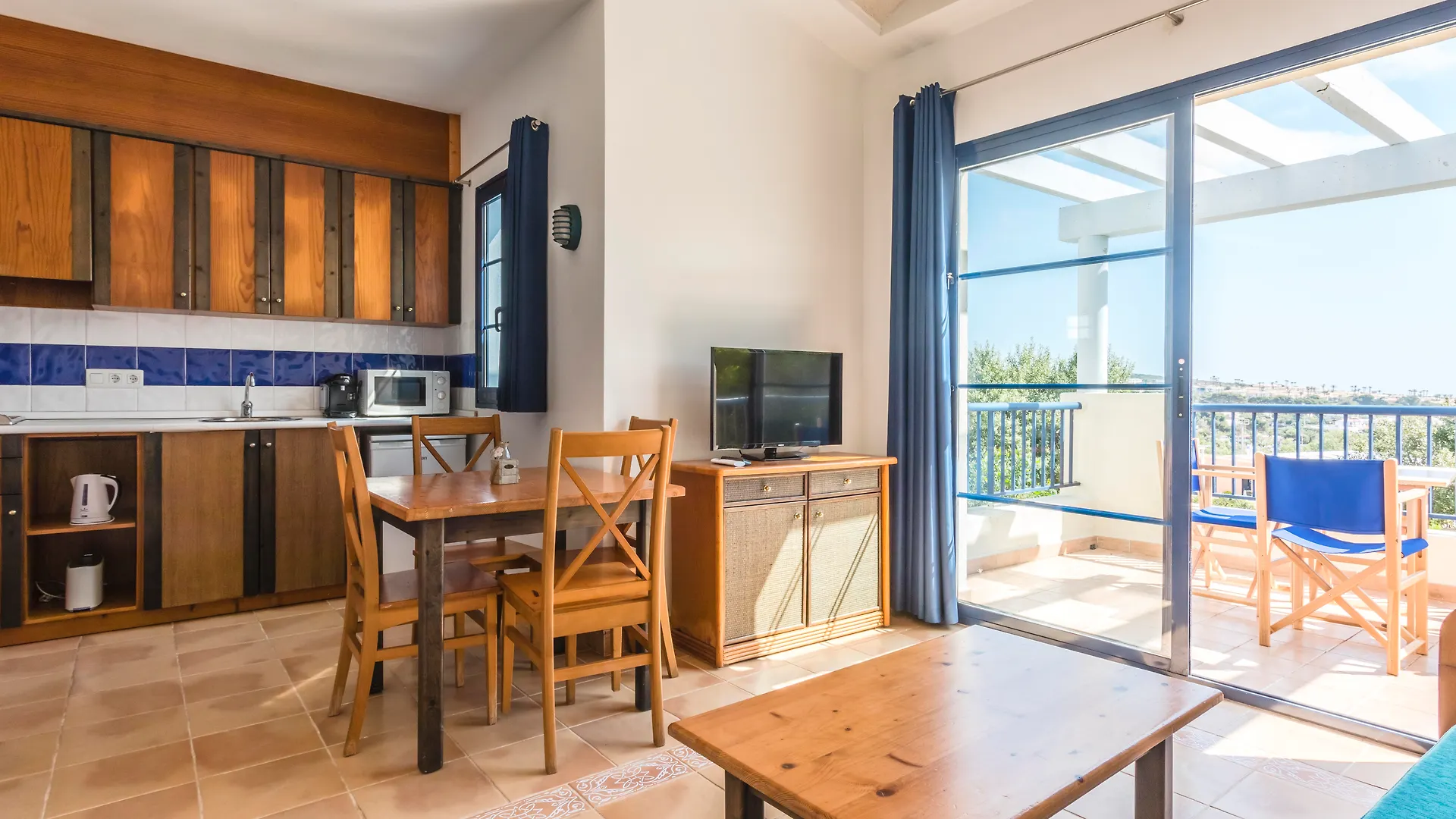 Apartamentos Primasud Punta Prima  Aparthotel Punta Prima (Menorca)